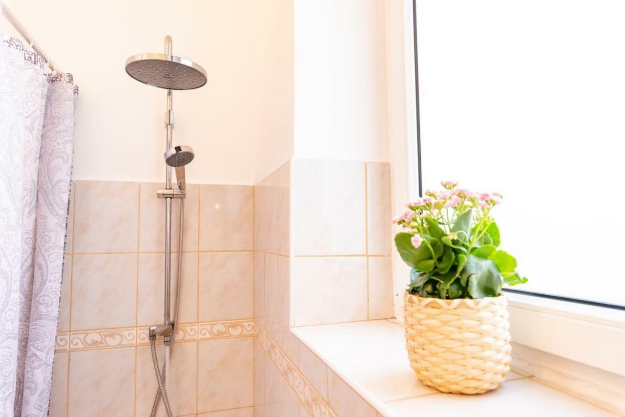 K5 - The Happy In The Nightlife Zone Apartment *